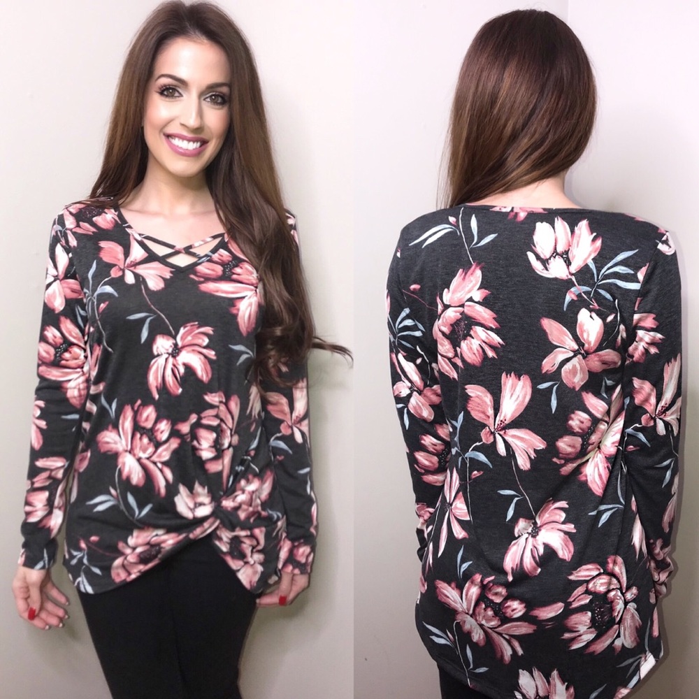 LAST! Floral knot front top - Picture 5 of 6